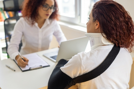 injured woman making a workers comp claim
